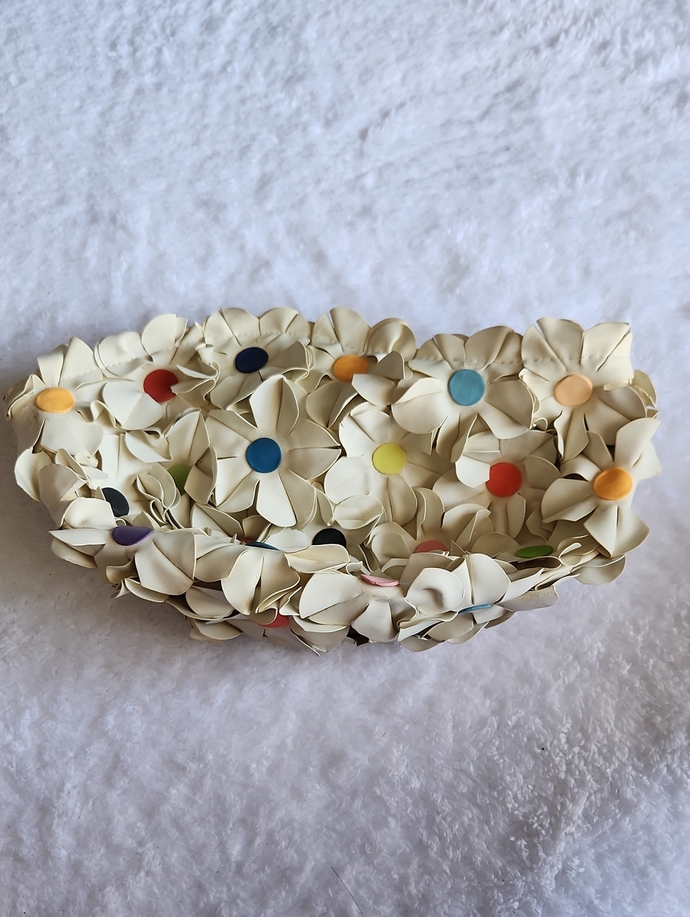 Kor3s Cream Floral Cluster Cluth
